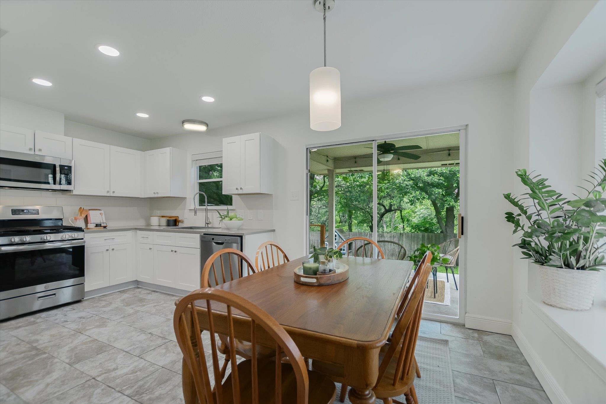 8349 Alvin High Lane Austin TX 78729
