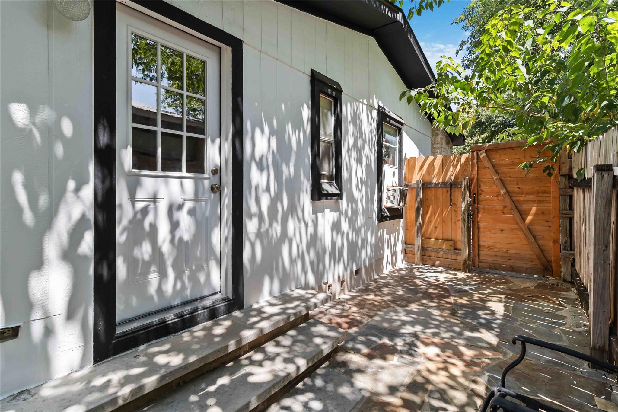 1002 Walter Street Austin TX 78702