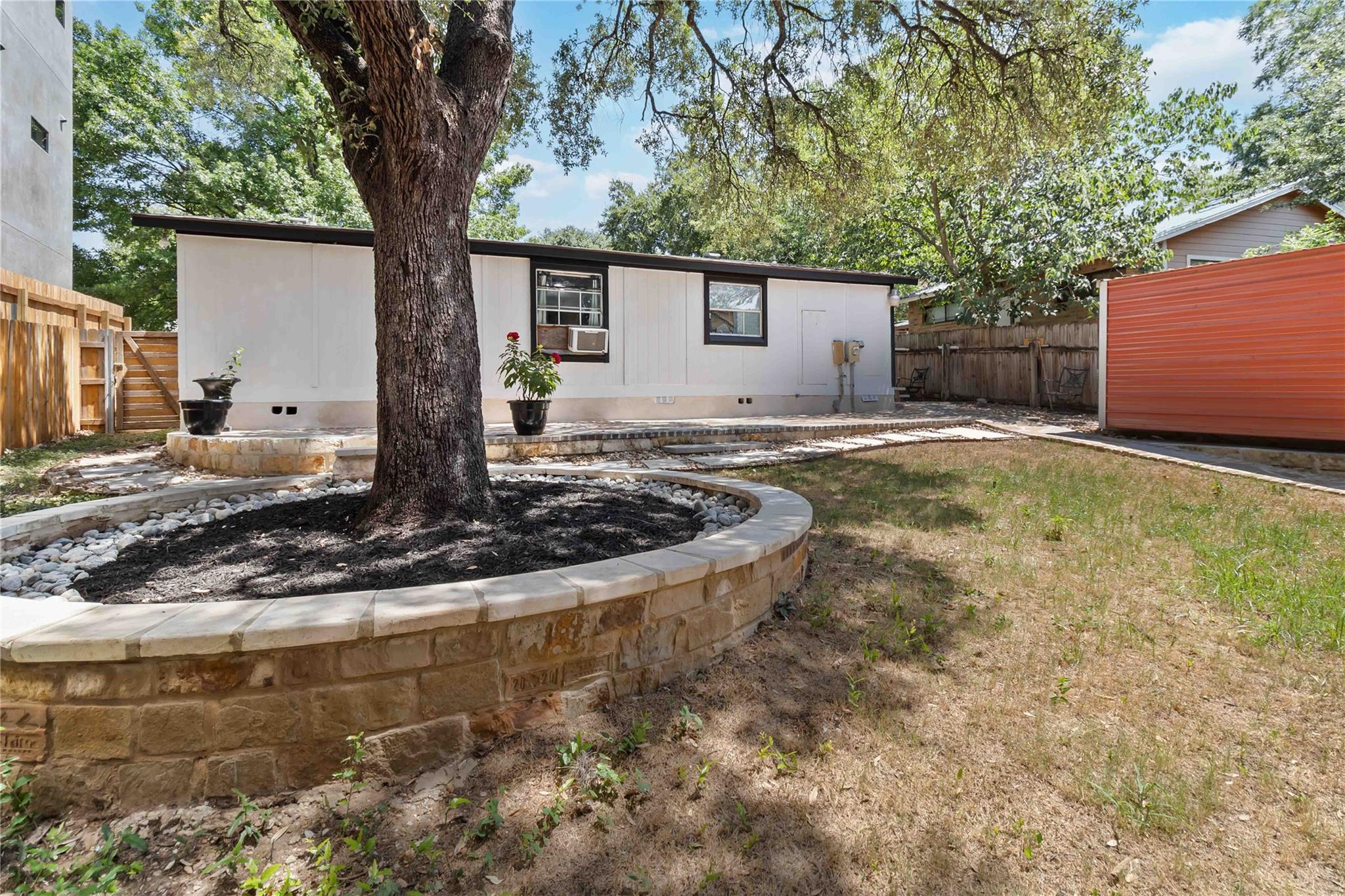 1002 Walter Street Austin TX 78702
