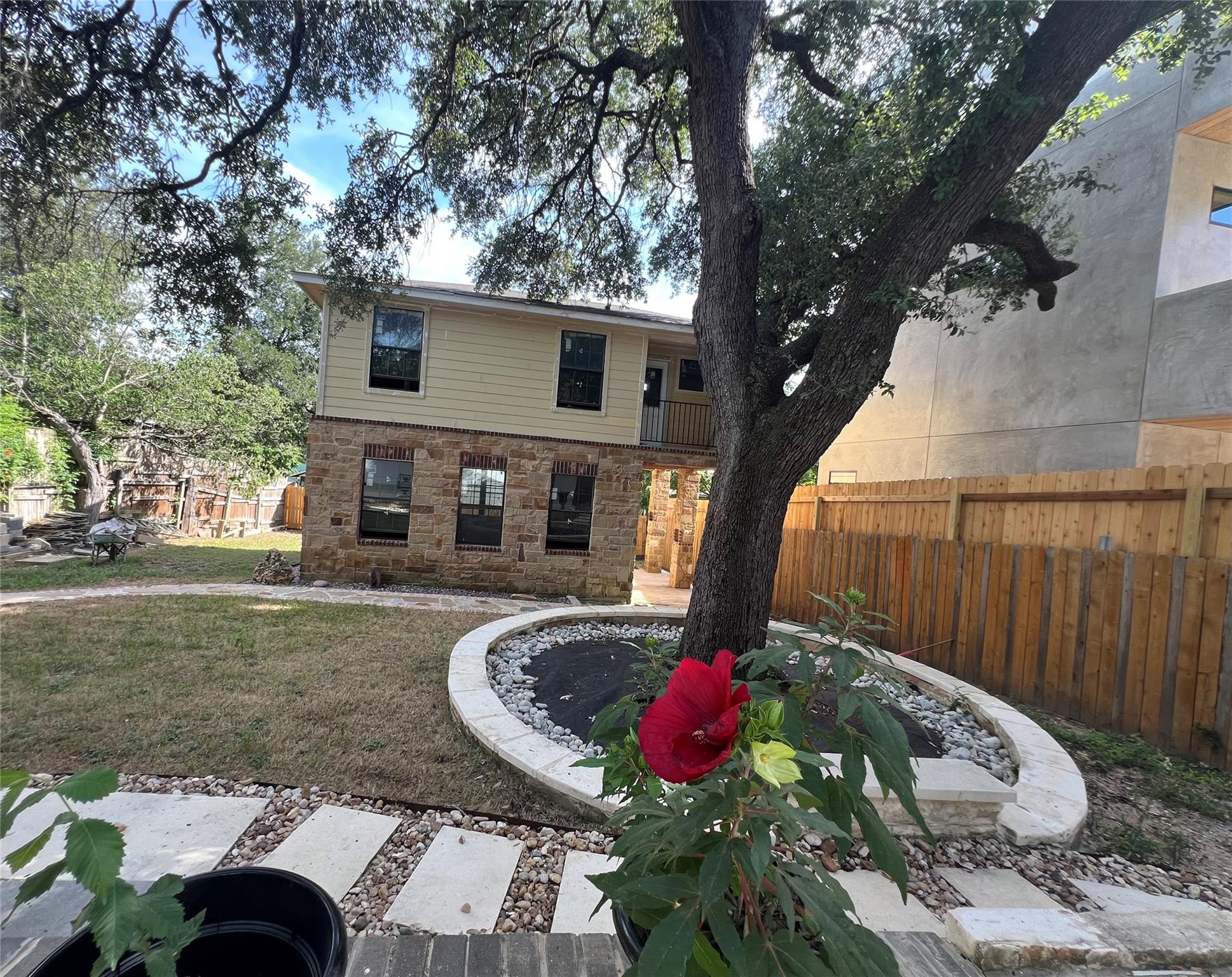 1002 Walter Street Austin TX 78702
