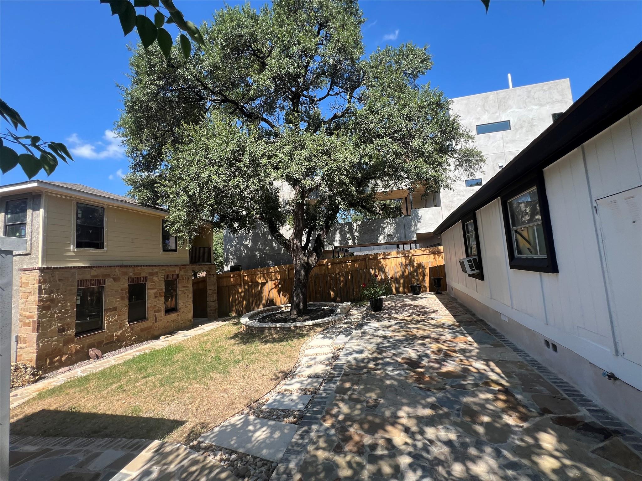 1002 Walter Street Austin TX 78702