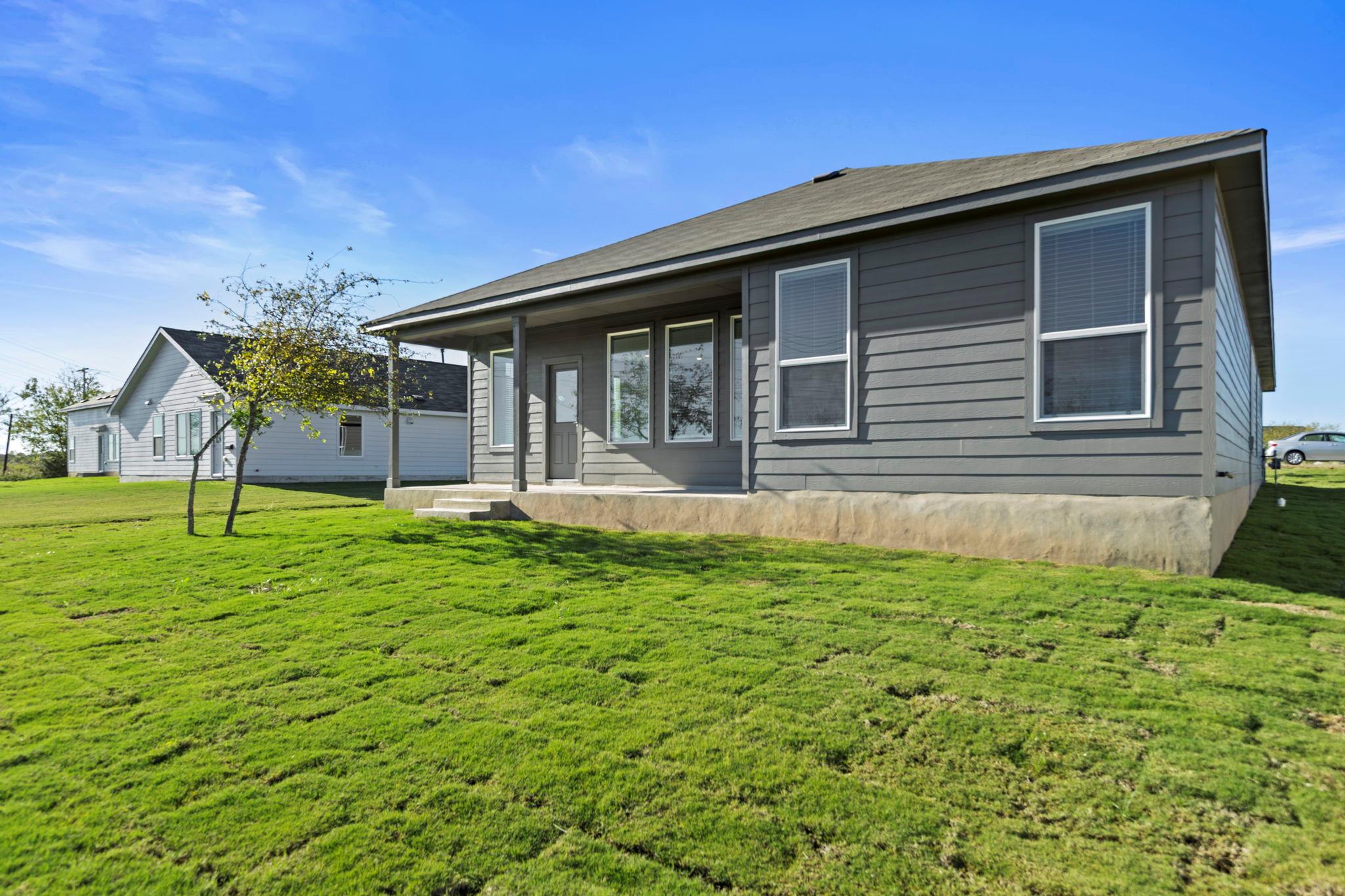 13212 Eastland Drive Mustang Ridge TX 78610