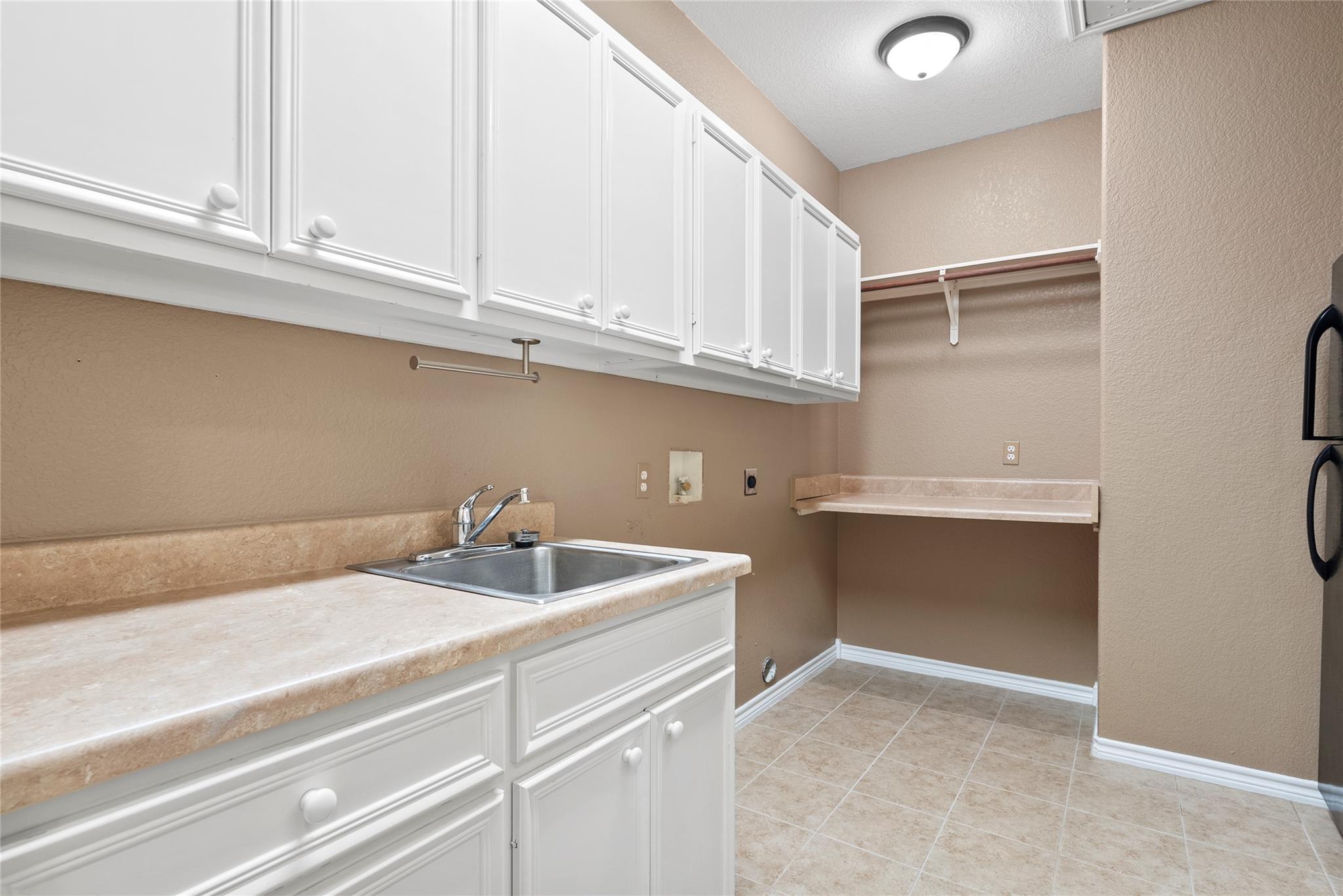 330 Arbors Circle Elgin TX 78621