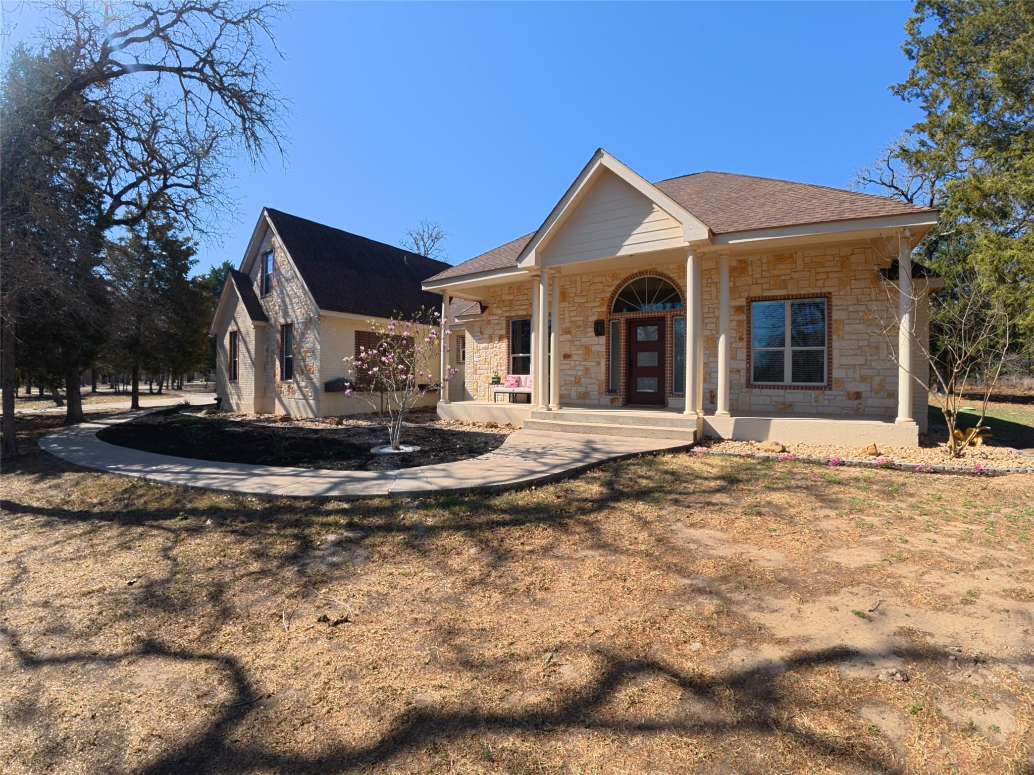 330 Arbors Circle Elgin TX 78621