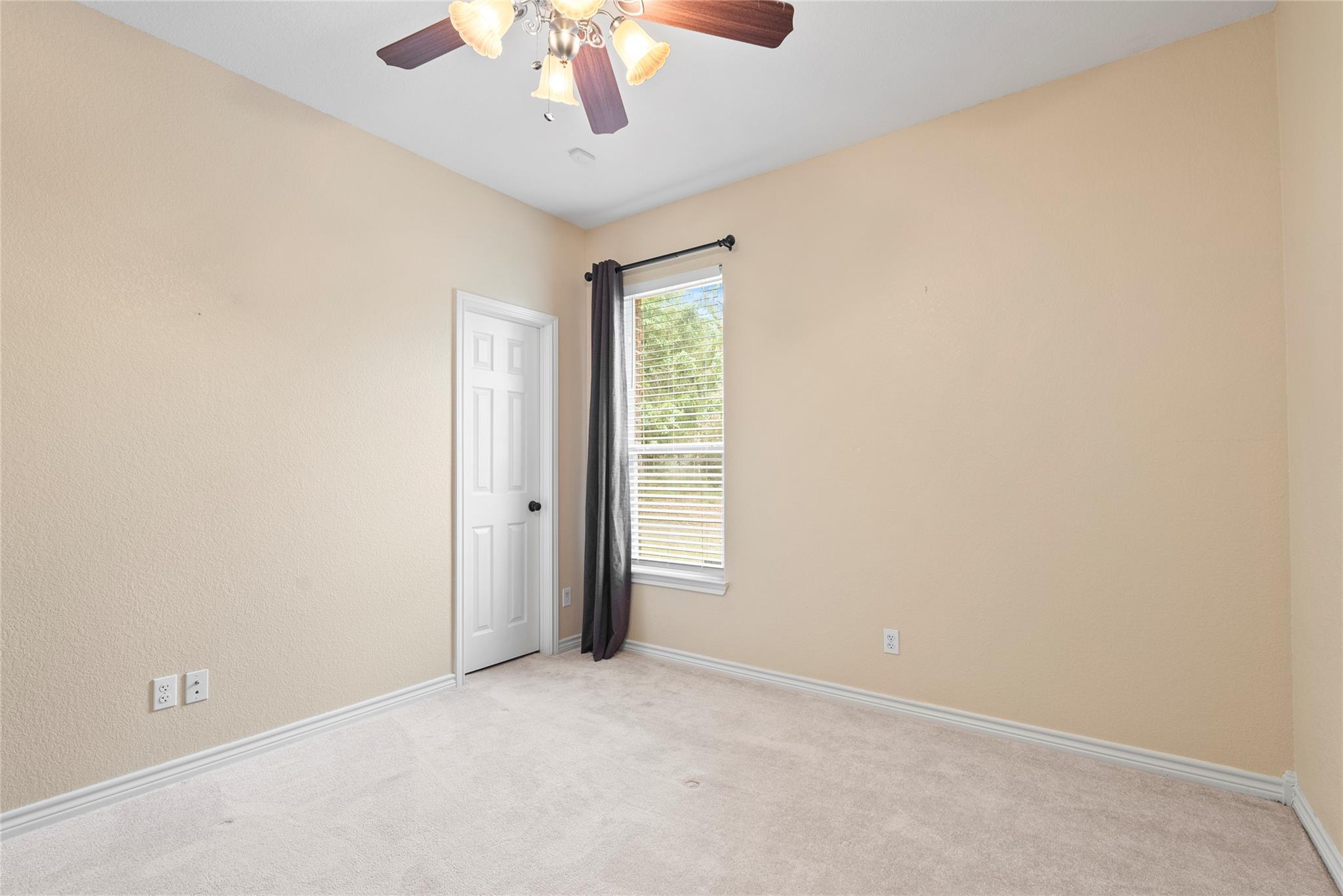 330 Arbors Circle Elgin TX 78621