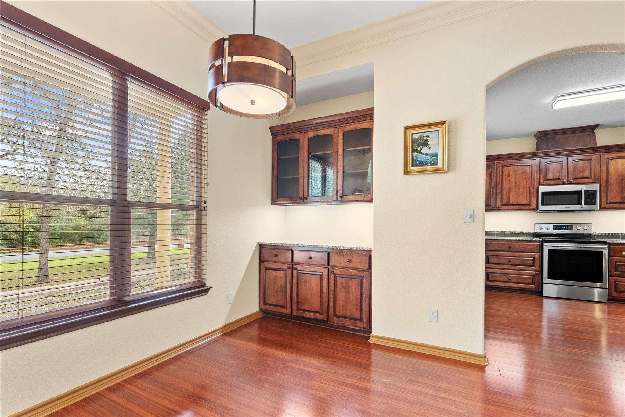 330 Arbors Circle Elgin TX 78621