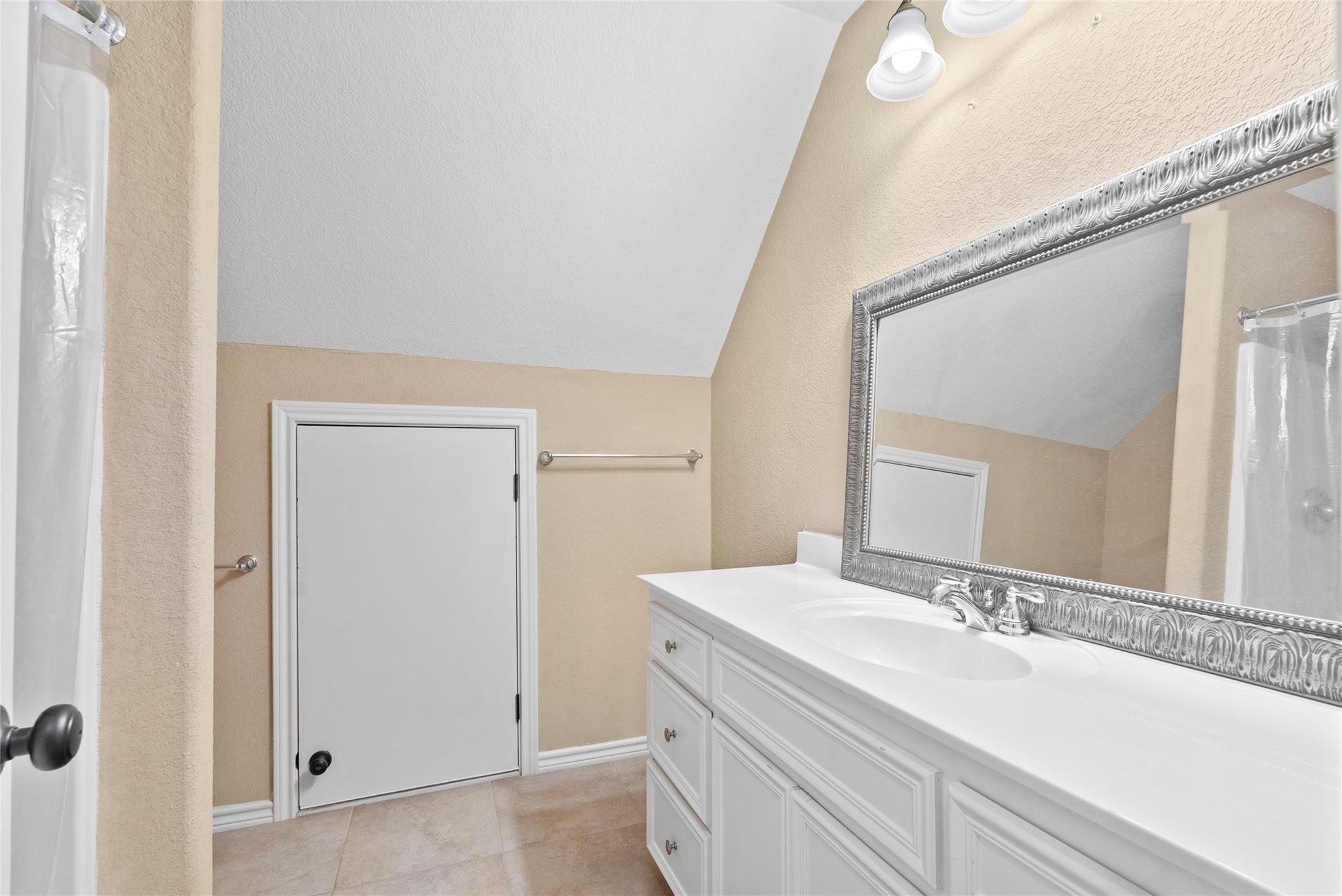 330 Arbors Circle Elgin TX 78621