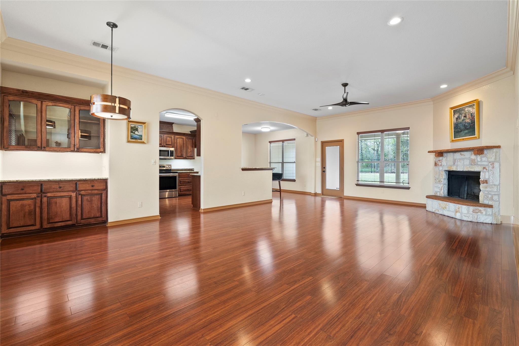 330 Arbors Circle Elgin TX 78621