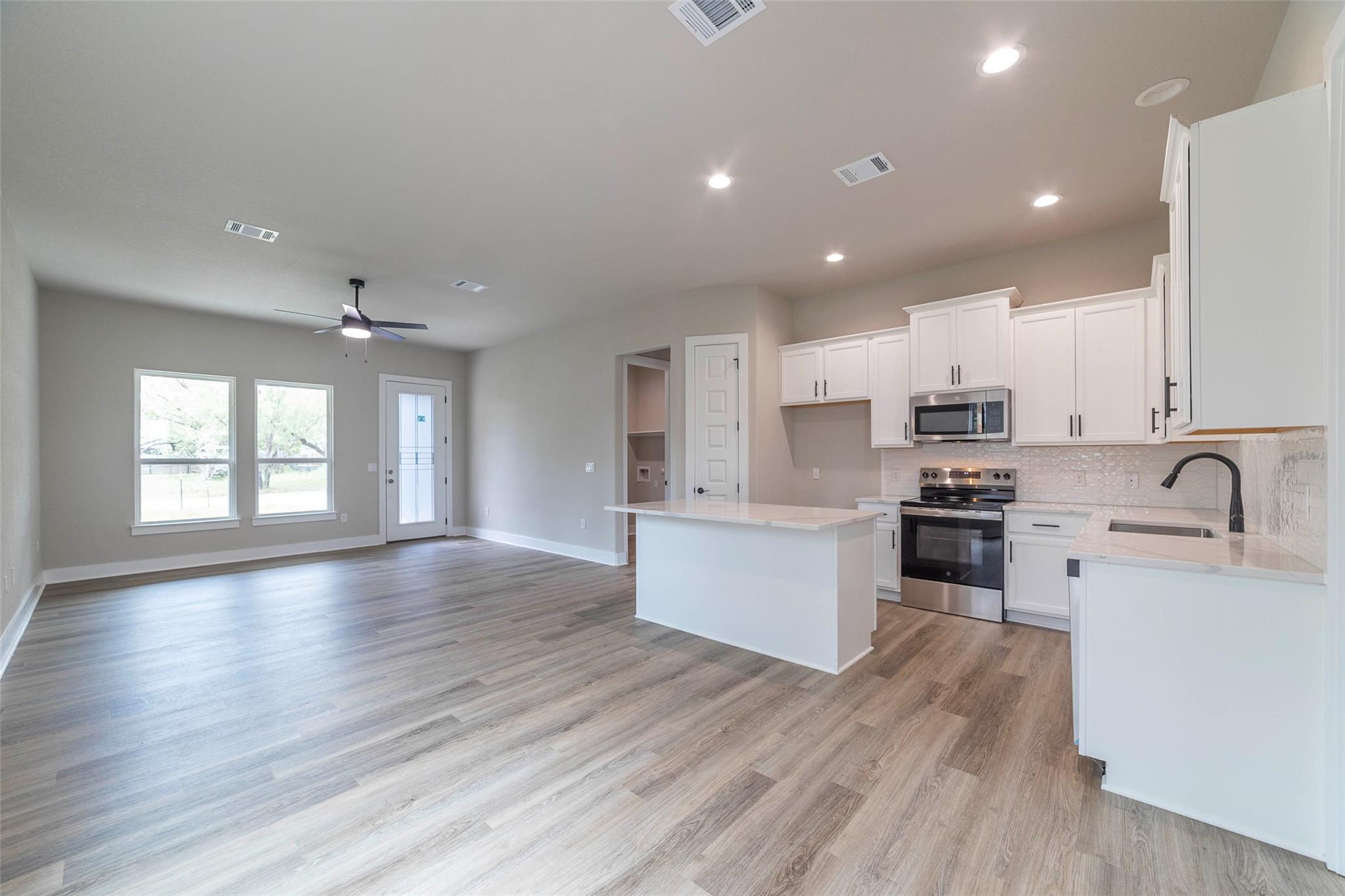 639 Magnolia Lane Cottonwood Shores TX 78657