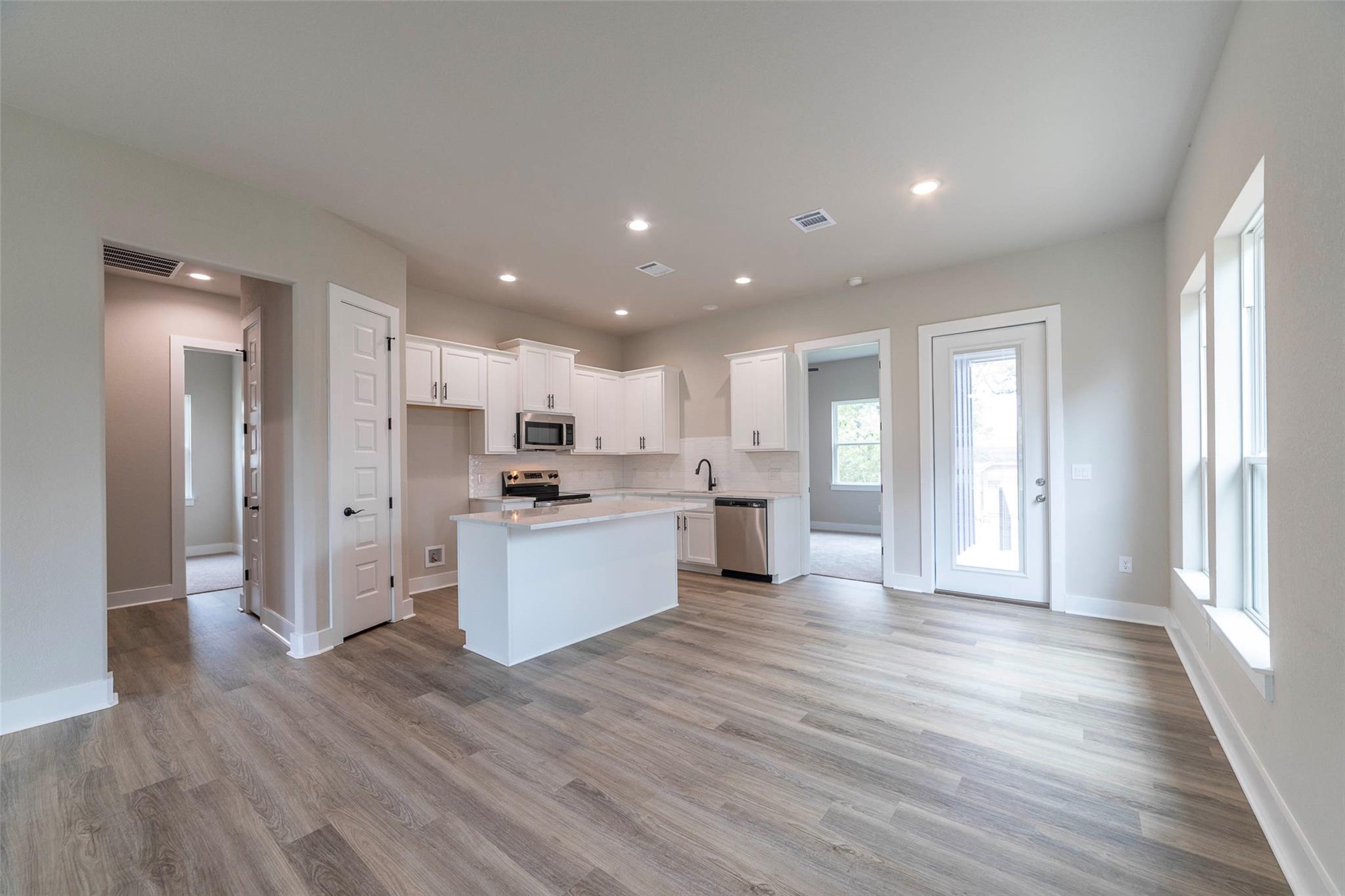 639 Magnolia Lane Cottonwood Shores TX 78657