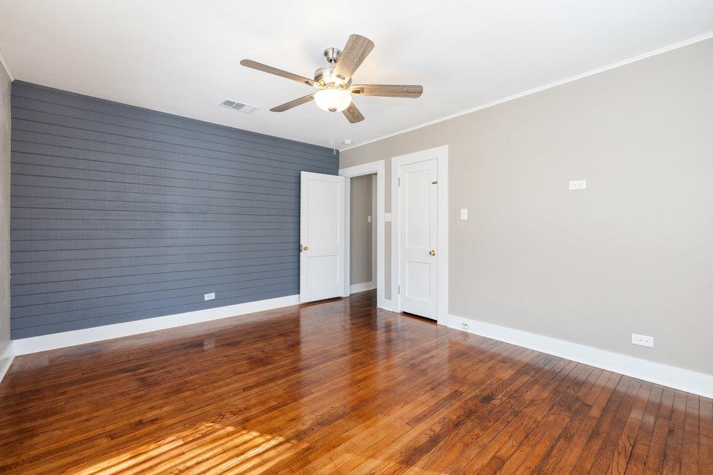 1223, 1223 1/2 & 1225 S Austin Avenue S Georgetown TX 78626