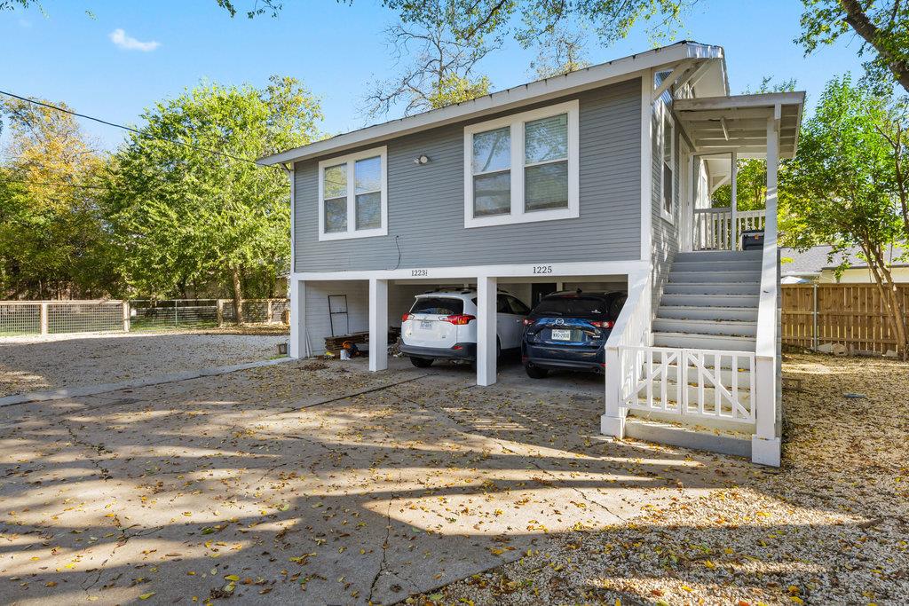 1223, 1223 1/2 & 1225 S Austin Avenue S Georgetown TX 78626