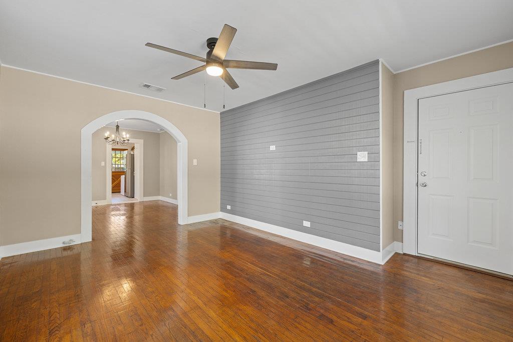 1223, 1223 1/2 & 1225 S Austin Avenue S Georgetown TX 78626