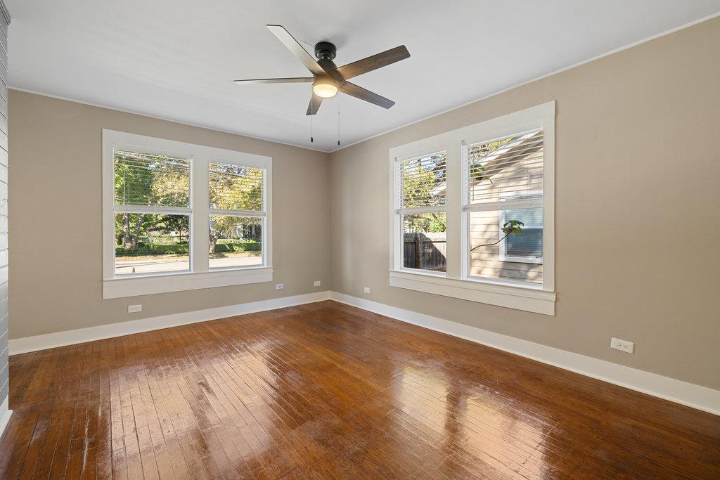 1223, 1223 1/2 & 1225 S Austin Avenue S Georgetown TX 78626