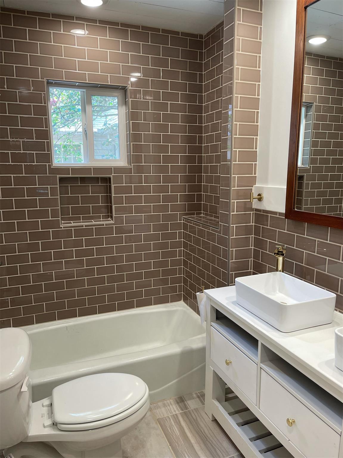 1223, 1223 1/2 & 1225 S Austin Avenue S Georgetown TX 78626