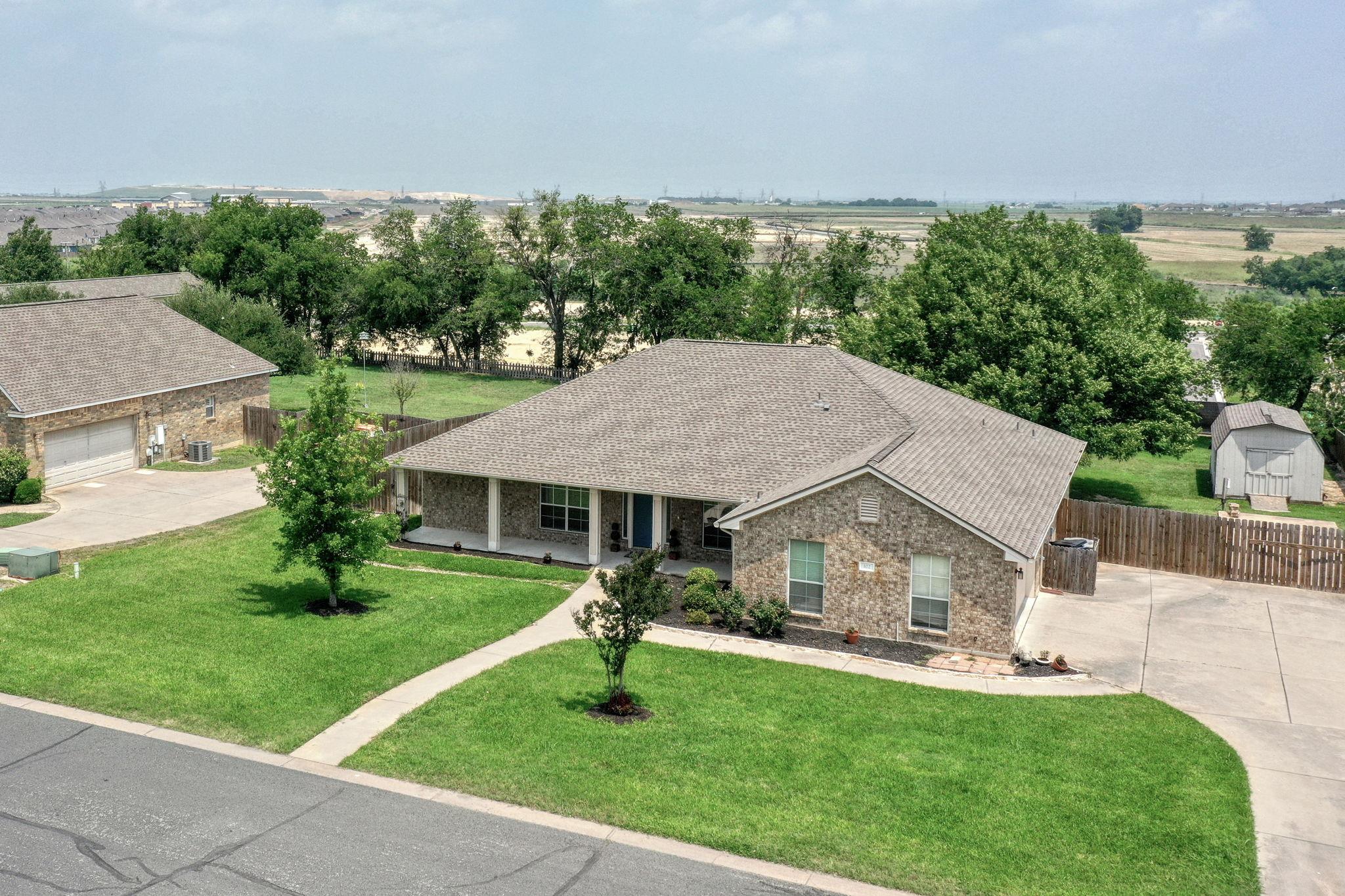 102 Bosque Drive Hutto TX 78634