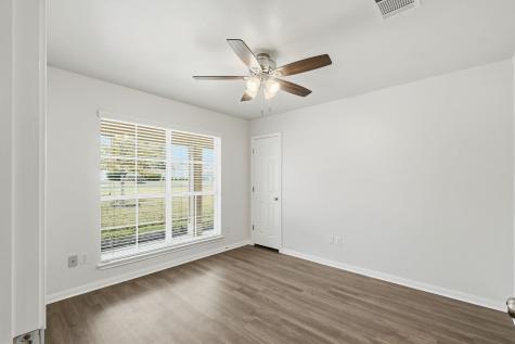102 Bosque Drive Hutto TX 78634