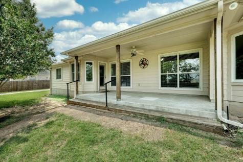 102 Bosque Drive Hutto TX 78634