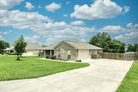 102 Bosque Drive Hutto TX 78634