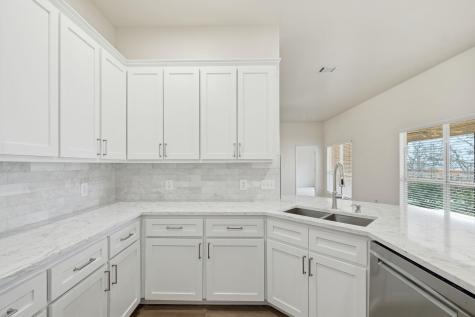 102 Bosque Drive Hutto TX 78634