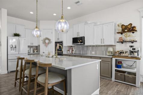 110 N Pasture Cove Hutto TX 78634