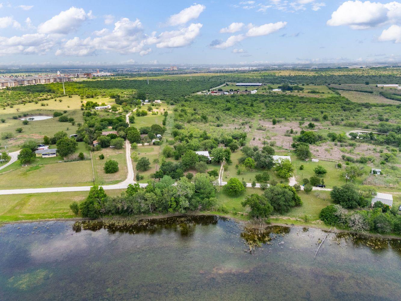 907 Horace Howard Drive San Marcos TX 78666