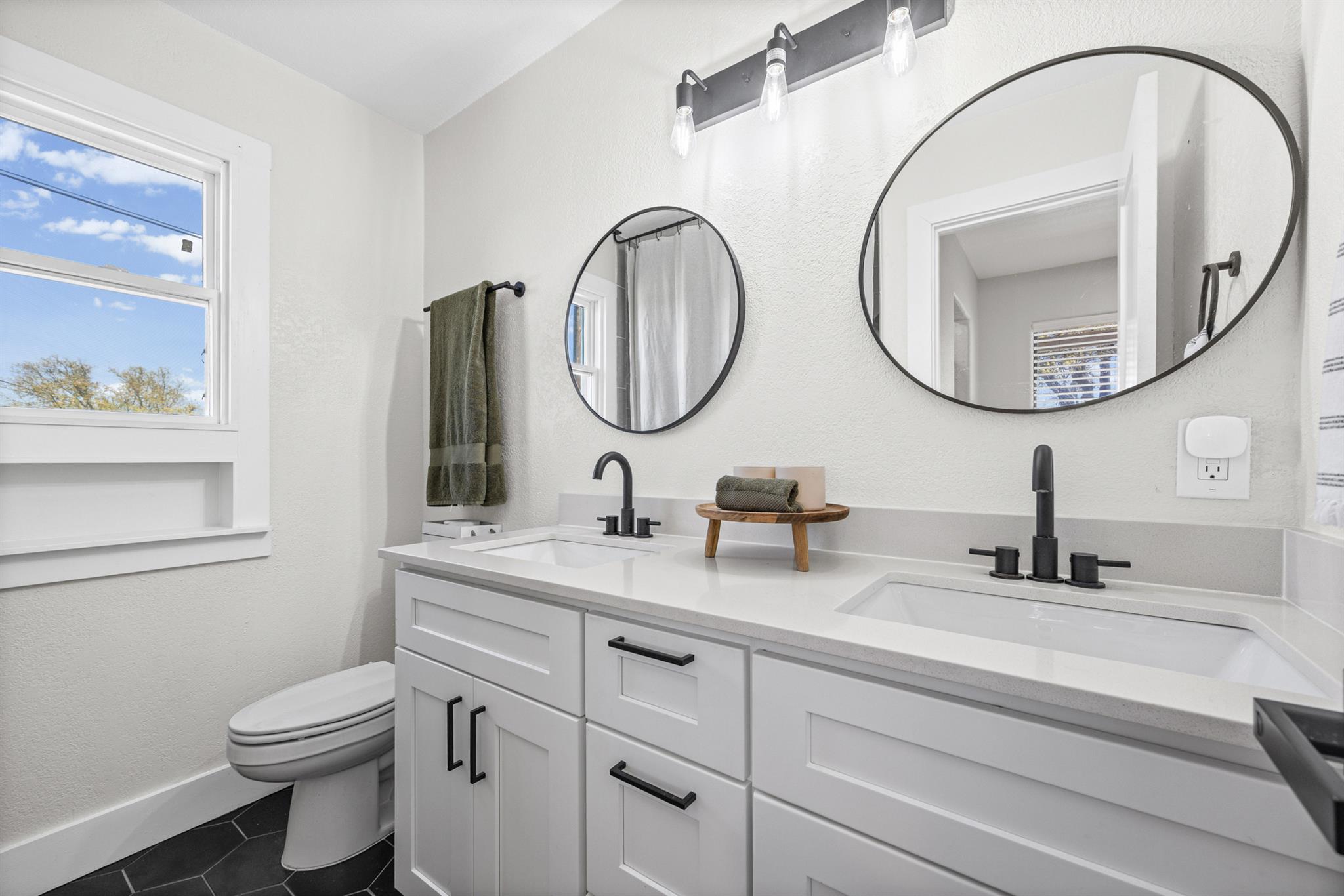 20811 Trapper Lane Lago Vista TX 78645