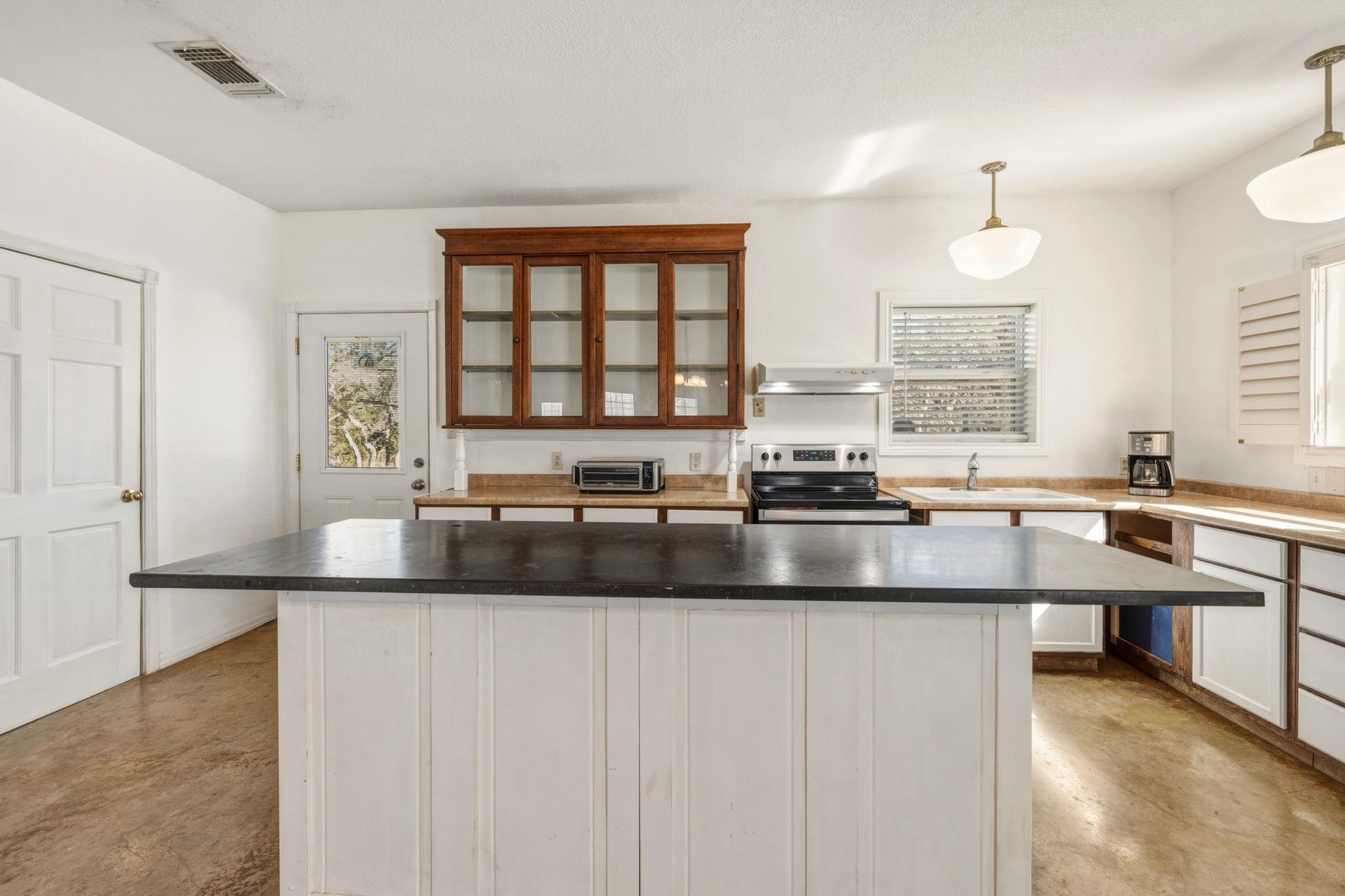 1301 Altwein Road Blanco TX 78606
