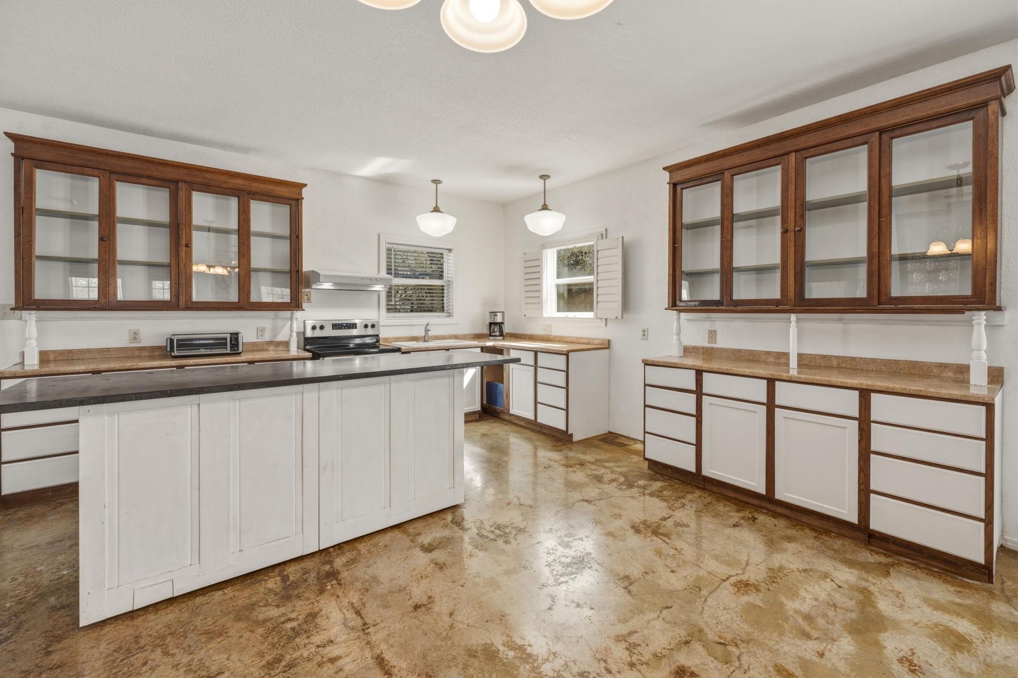 1301 Altwein Road Blanco TX 78606
