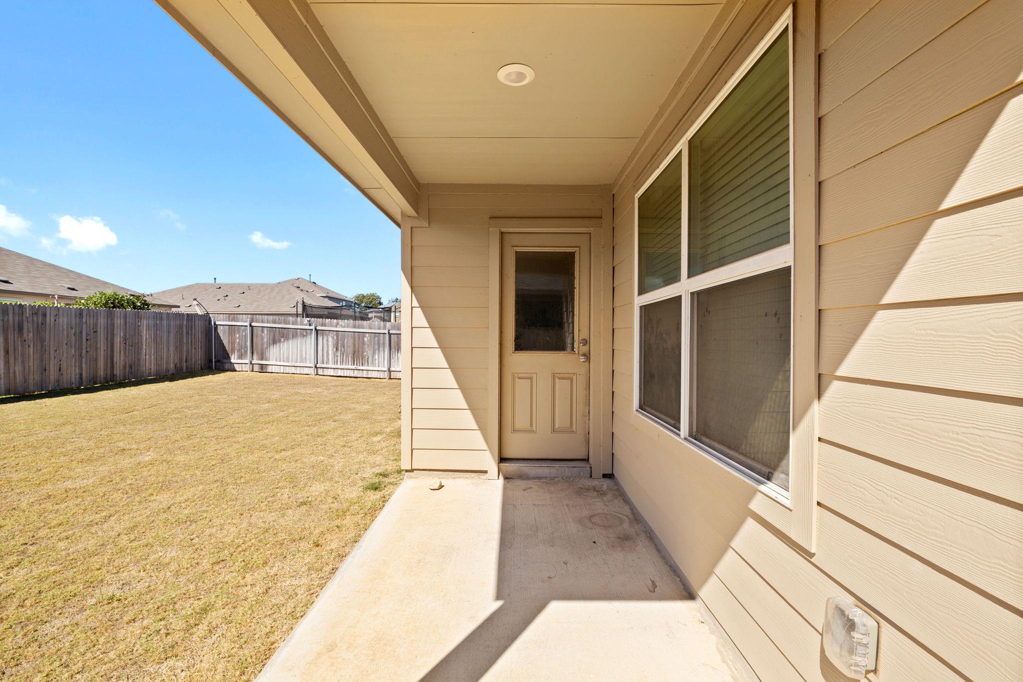 110 Madrid Kyle TX 78640