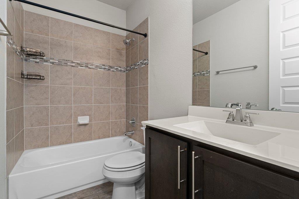 207 Sumalt Gap Way Austin TX 78738