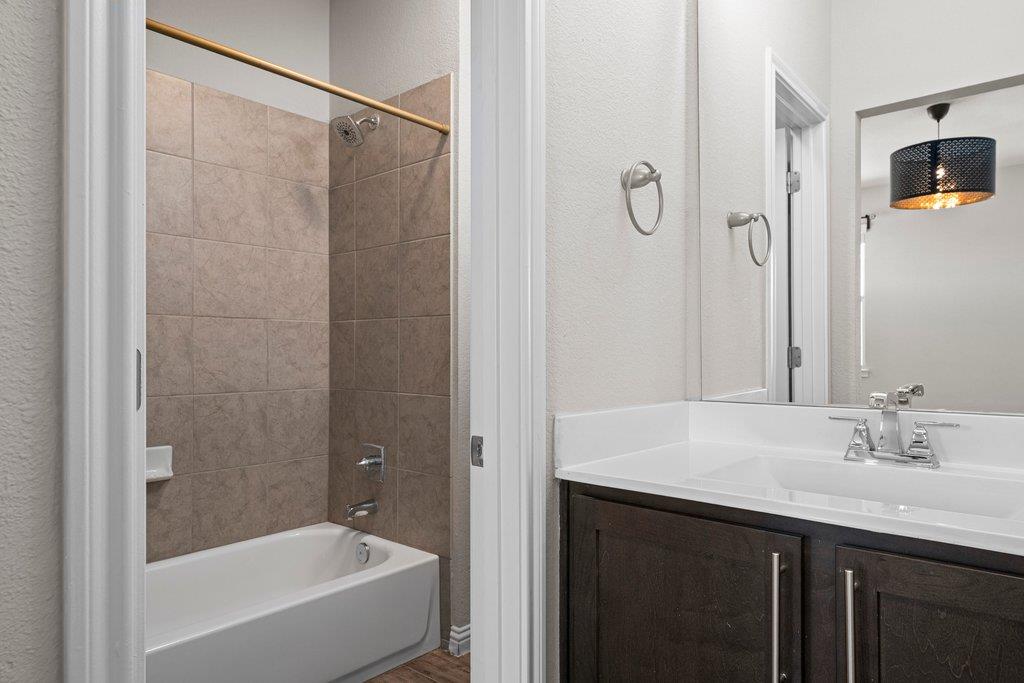 207 Sumalt Gap Way Austin TX 78738