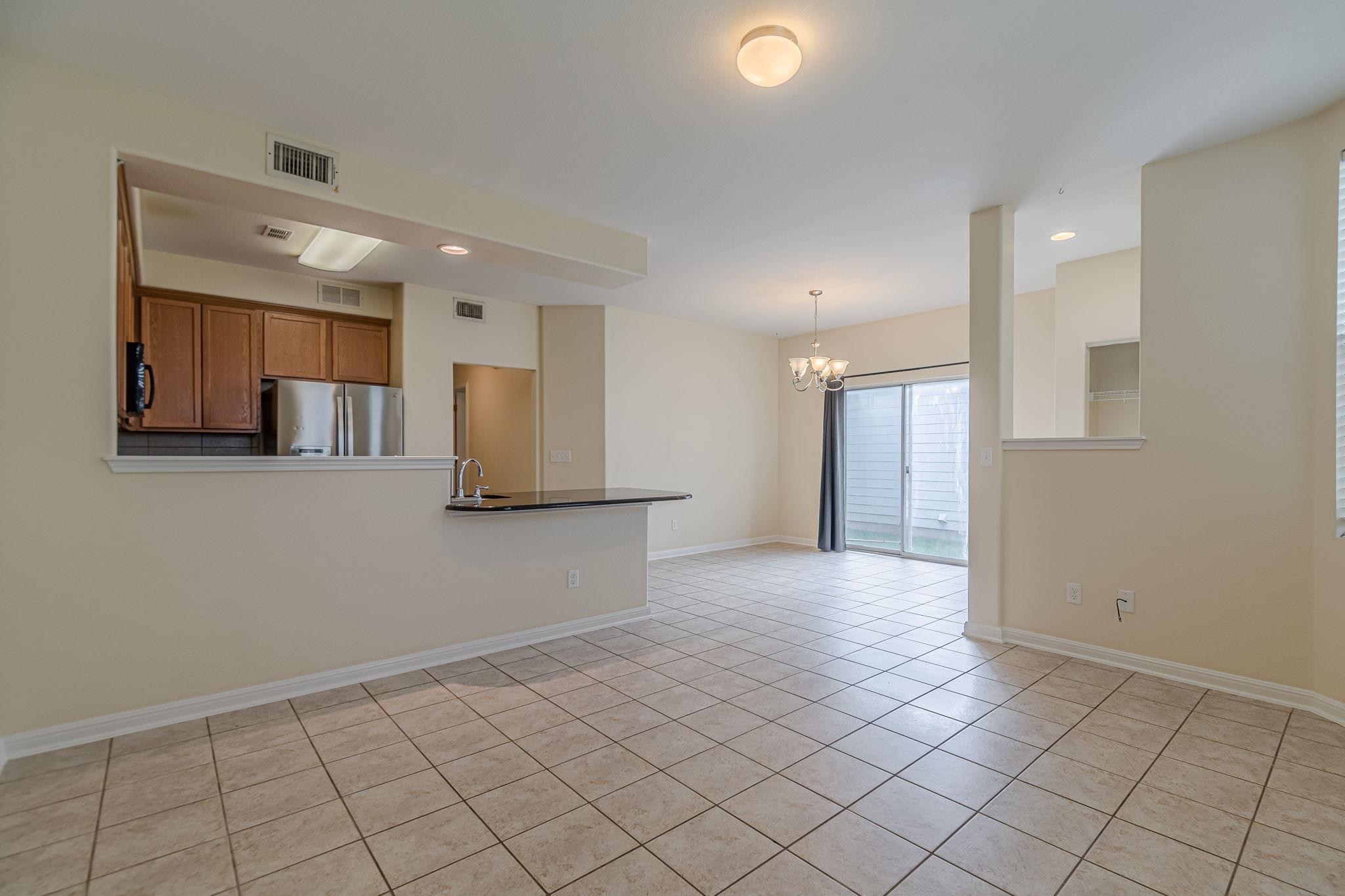 1612 Sanders Kyle TX 78640