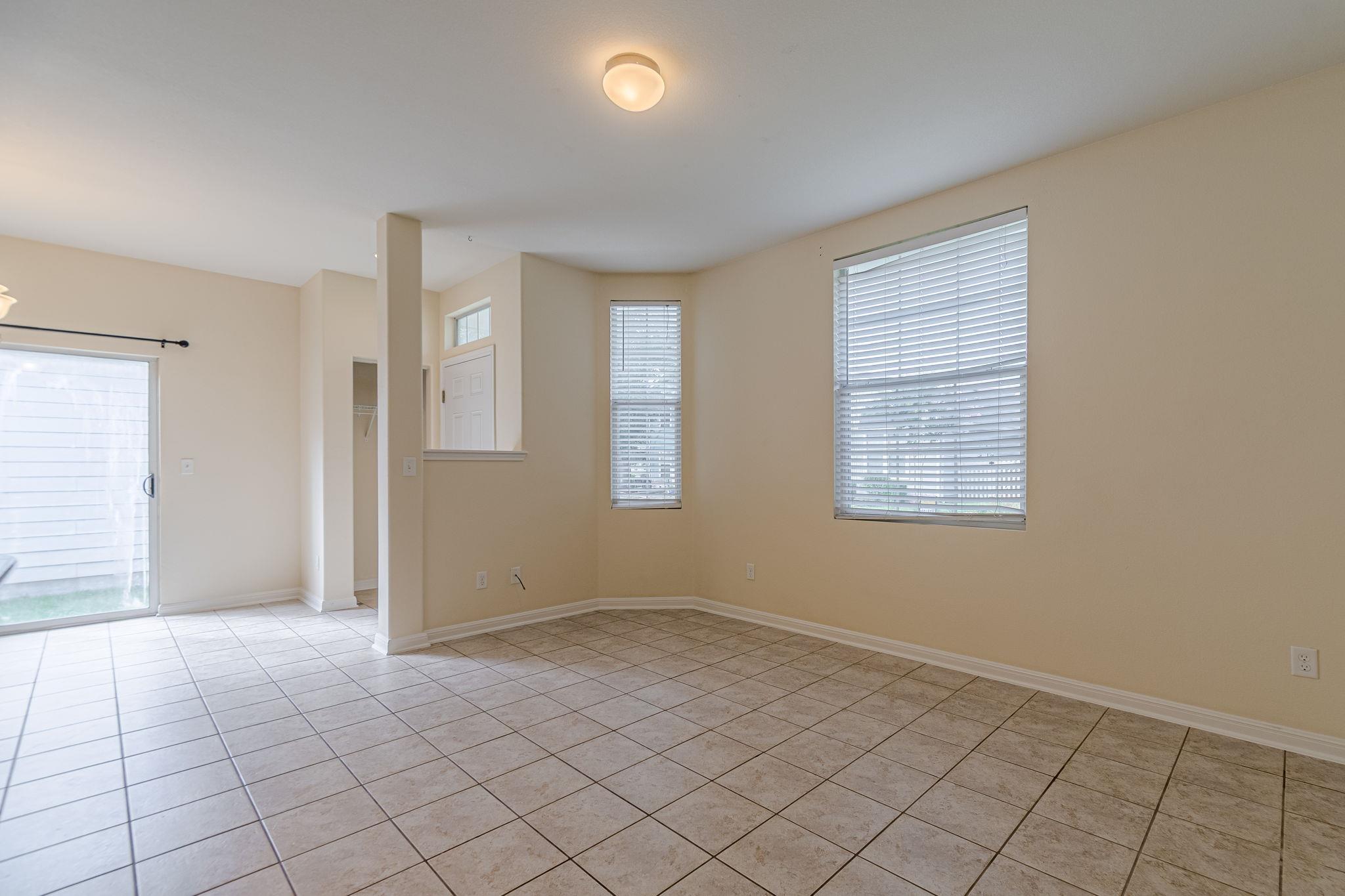 1612 Sanders Kyle TX 78640