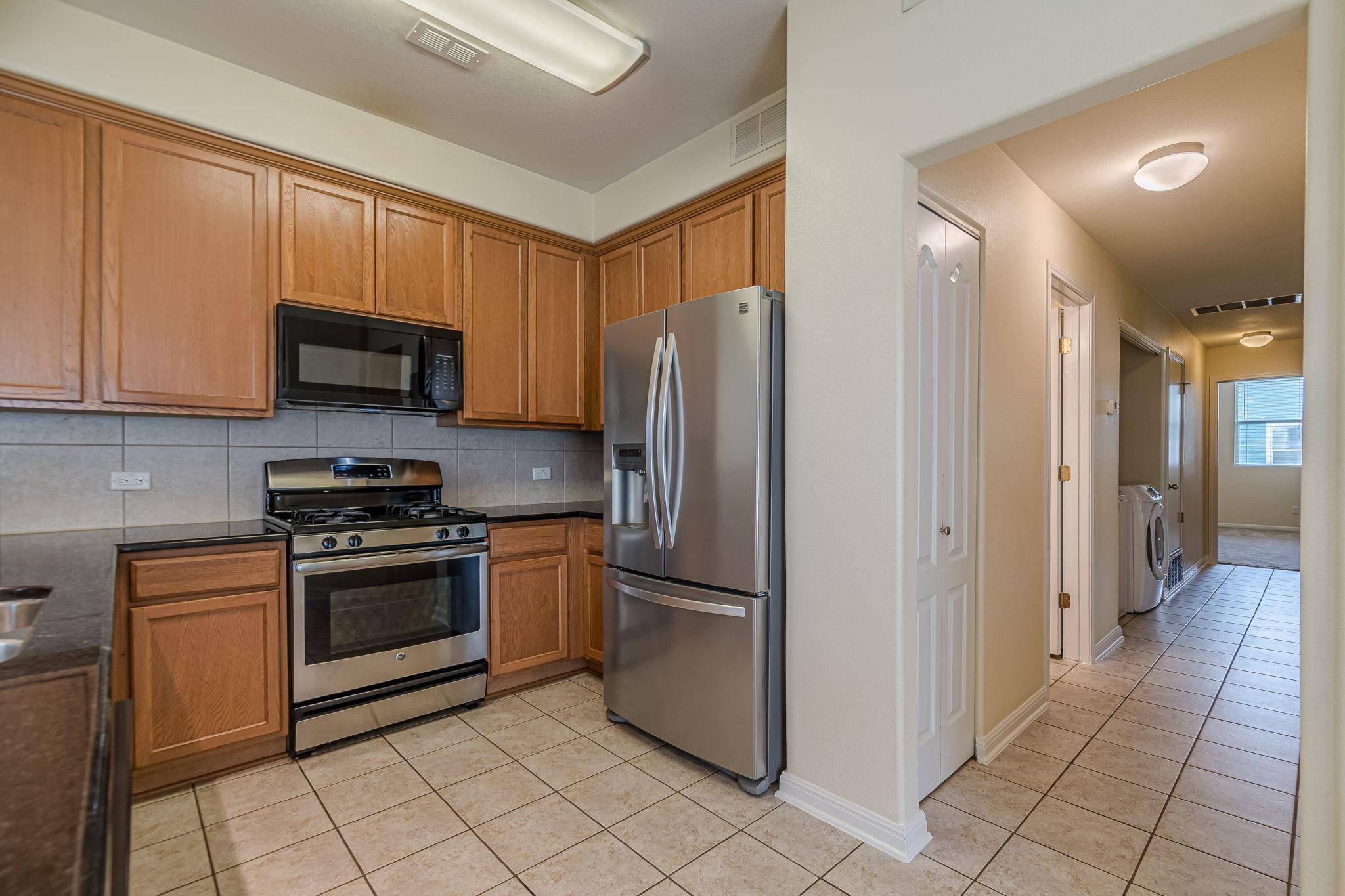 1612 Sanders Kyle TX 78640