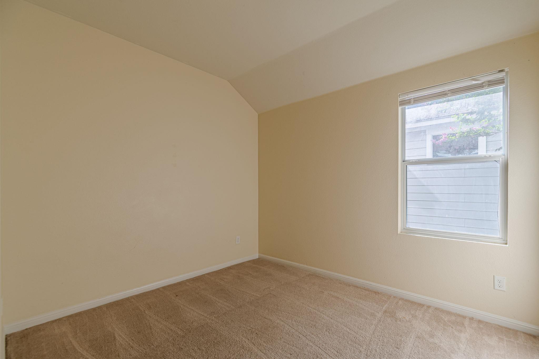 1612 Sanders Kyle TX 78640