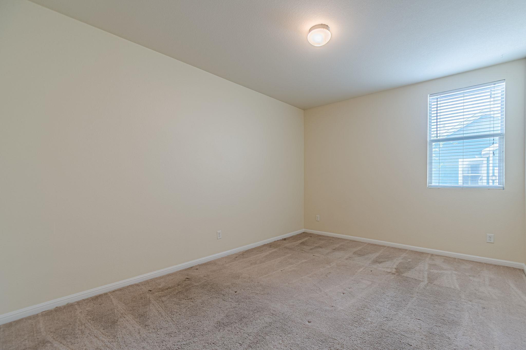 1612 Sanders Kyle TX 78640