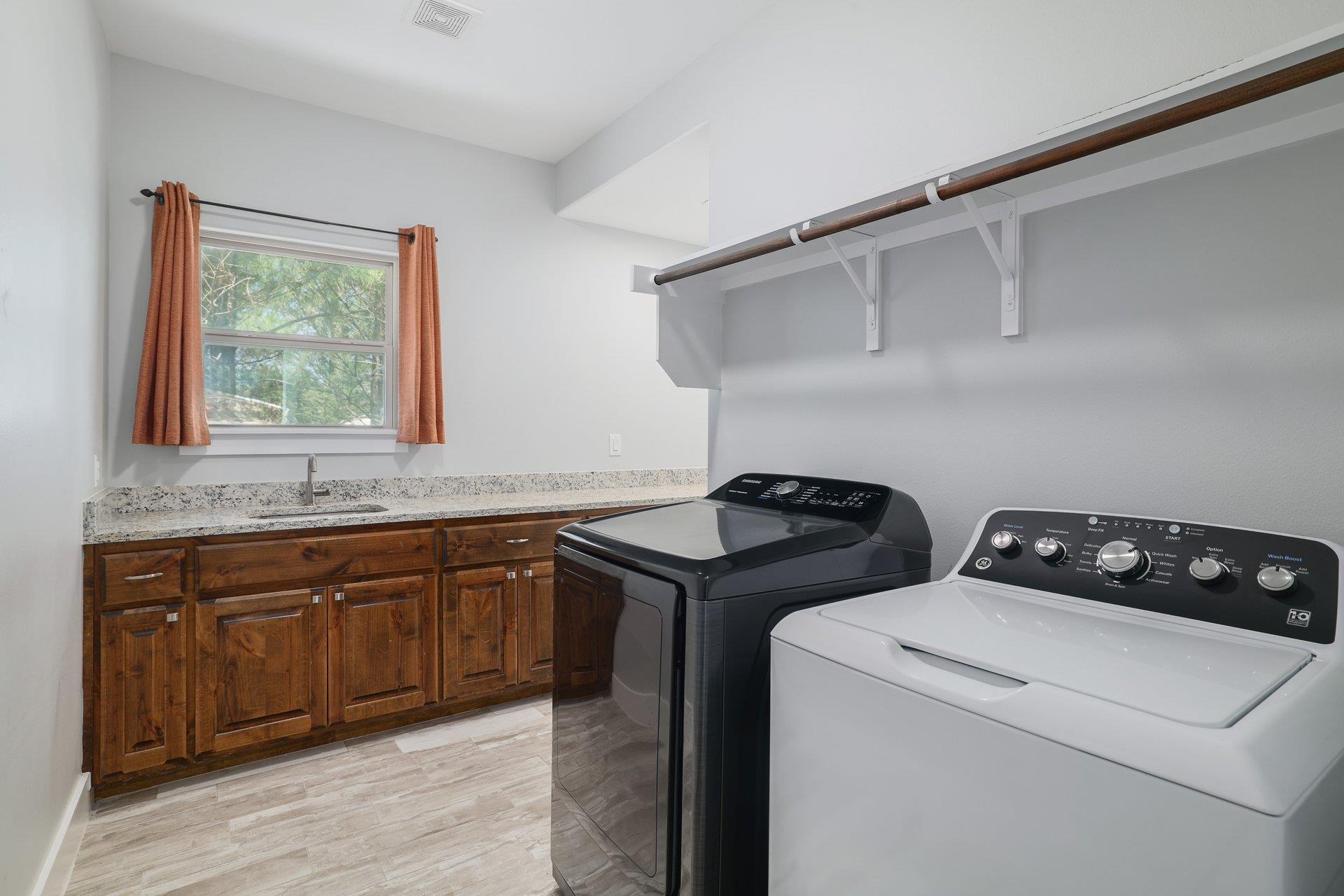 258 County Road Bastrop TX 78602