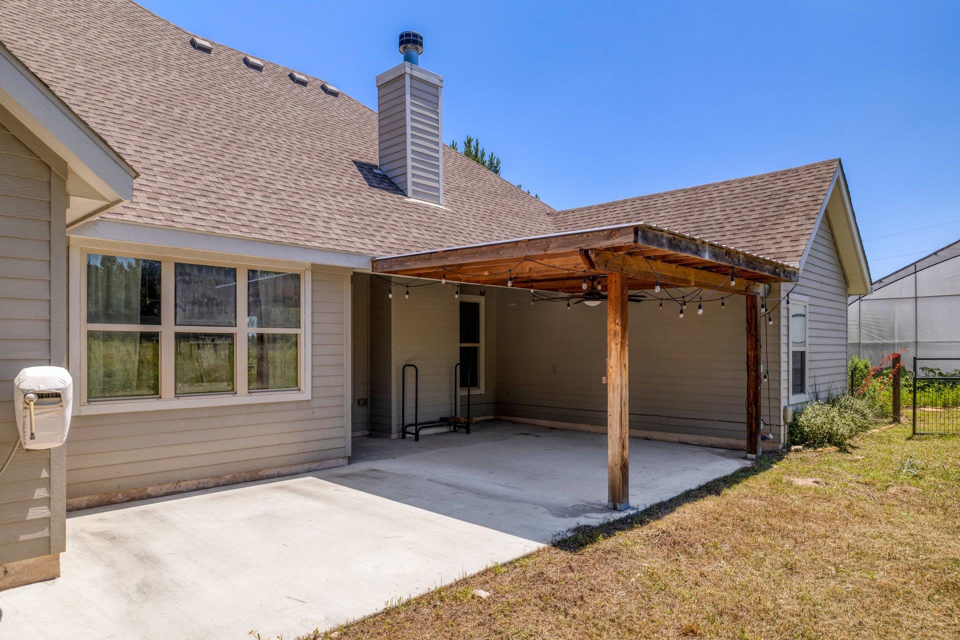 258 County Road Bastrop TX 78602