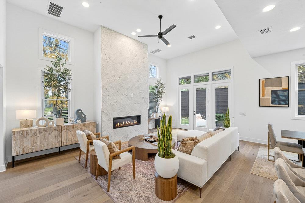 2707 Salek View Austin TX 78741