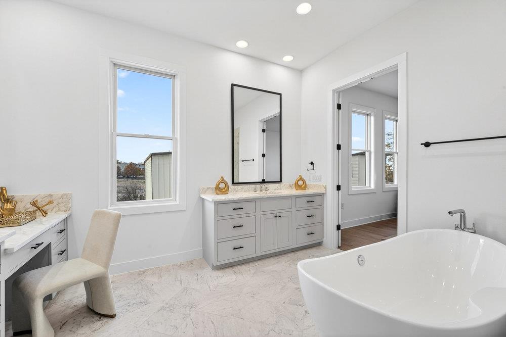 2707 Salek View Austin TX 78741