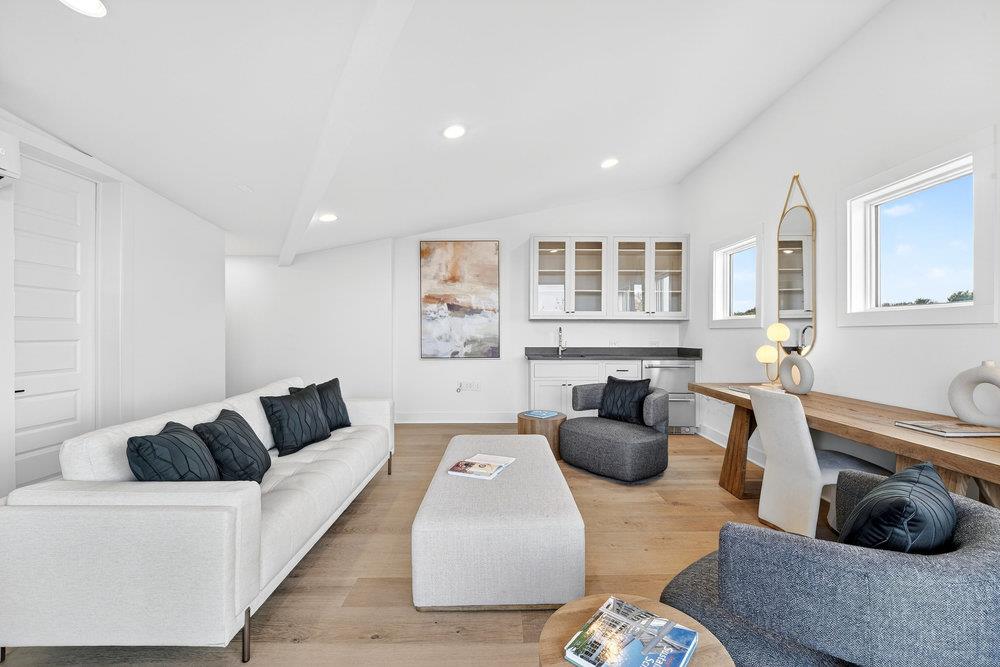 2707 Salek View Austin TX 78741