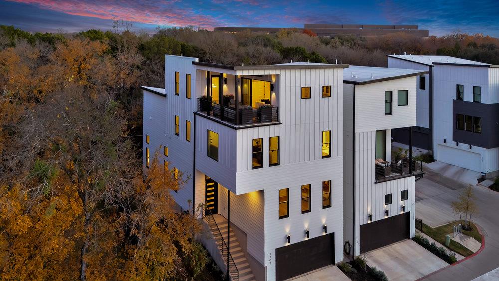 2707 Salek View Austin TX 78741