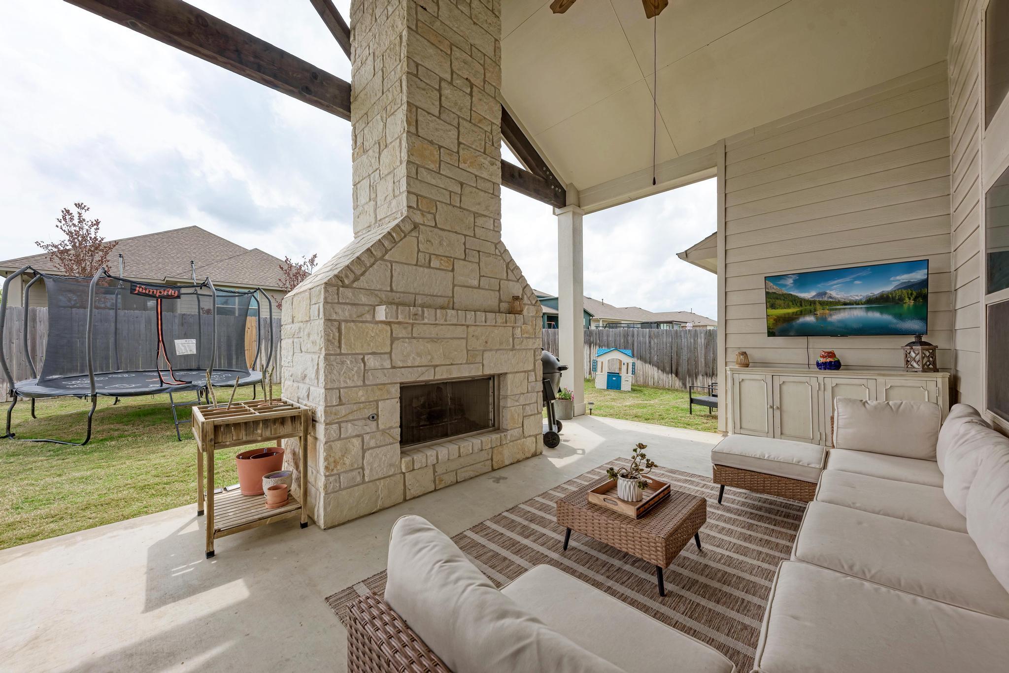 548 Elm Green Street Hutto TX 78634