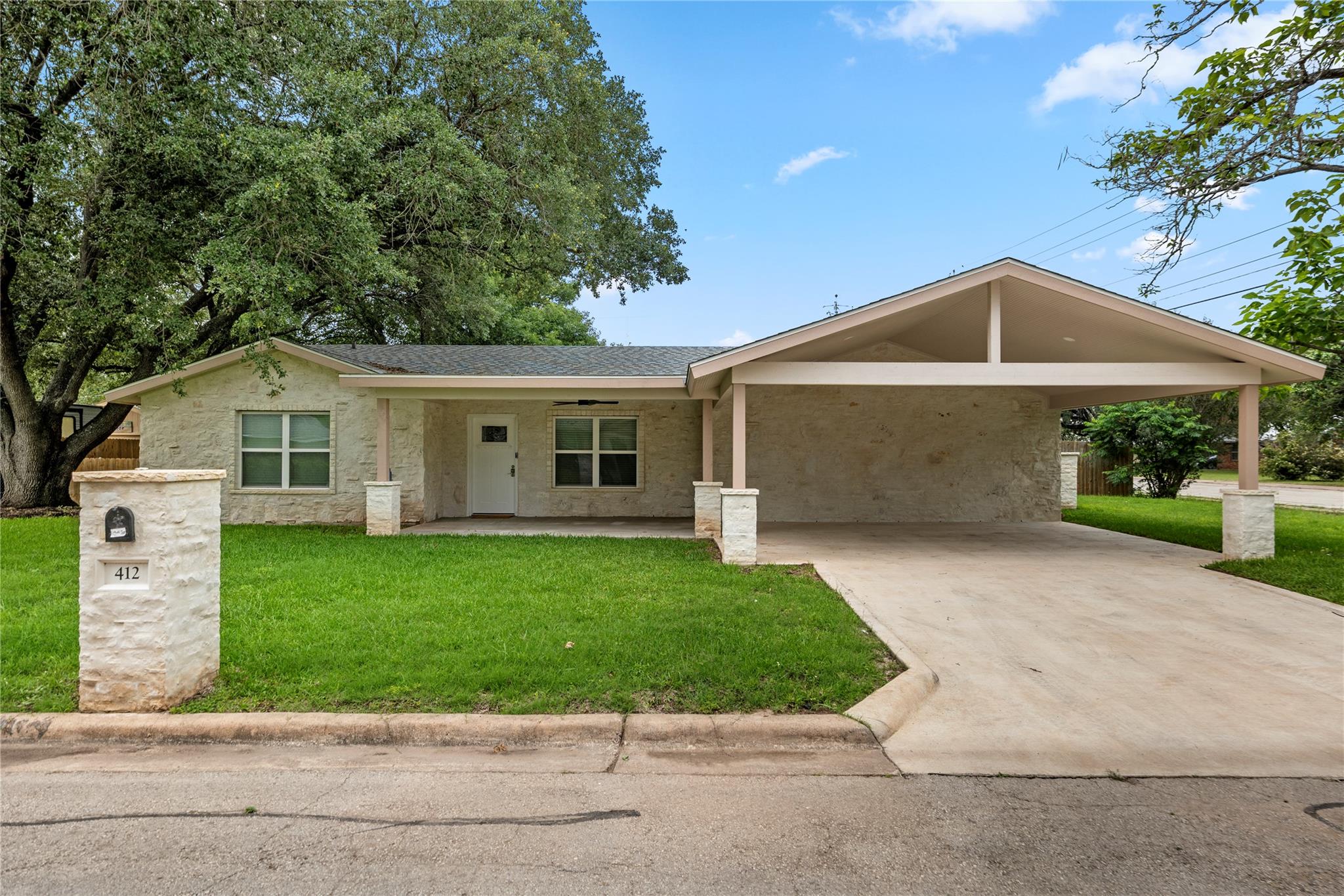 412 Oak Street Bastrop TX 78602