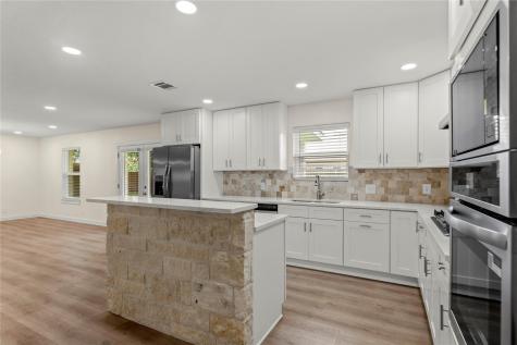 412 Oak Street Bastrop TX 78602