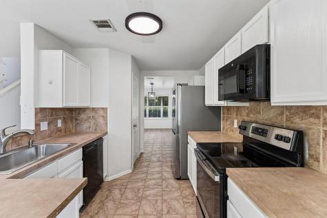1303 Sunflower Lane San Marcos TX 78666