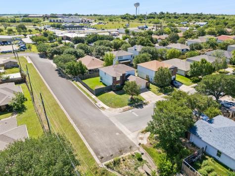 1303 Sunflower Lane San Marcos TX 78666