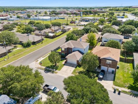 1303 Sunflower Lane San Marcos TX 78666