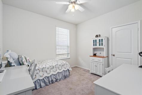 160 Gunther Way Taylor TX 76574